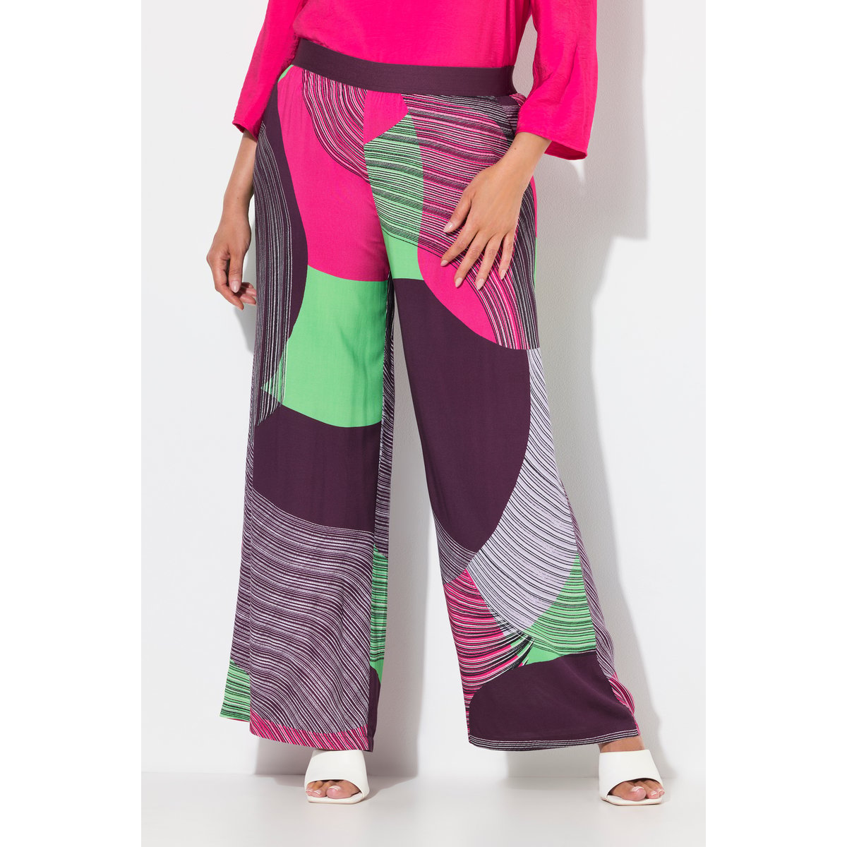 Pantalon imprimé. Jambe large et droite. prune foncé, ULLA POPKEN