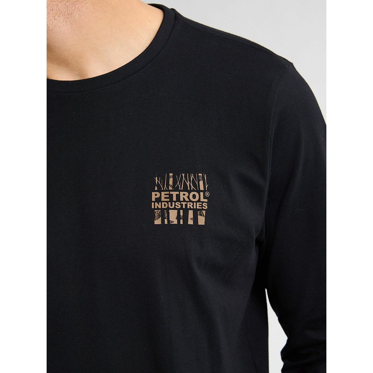 Long Sleeve T-Shirt with Chest Logo black, PETROL INDUSTRIES