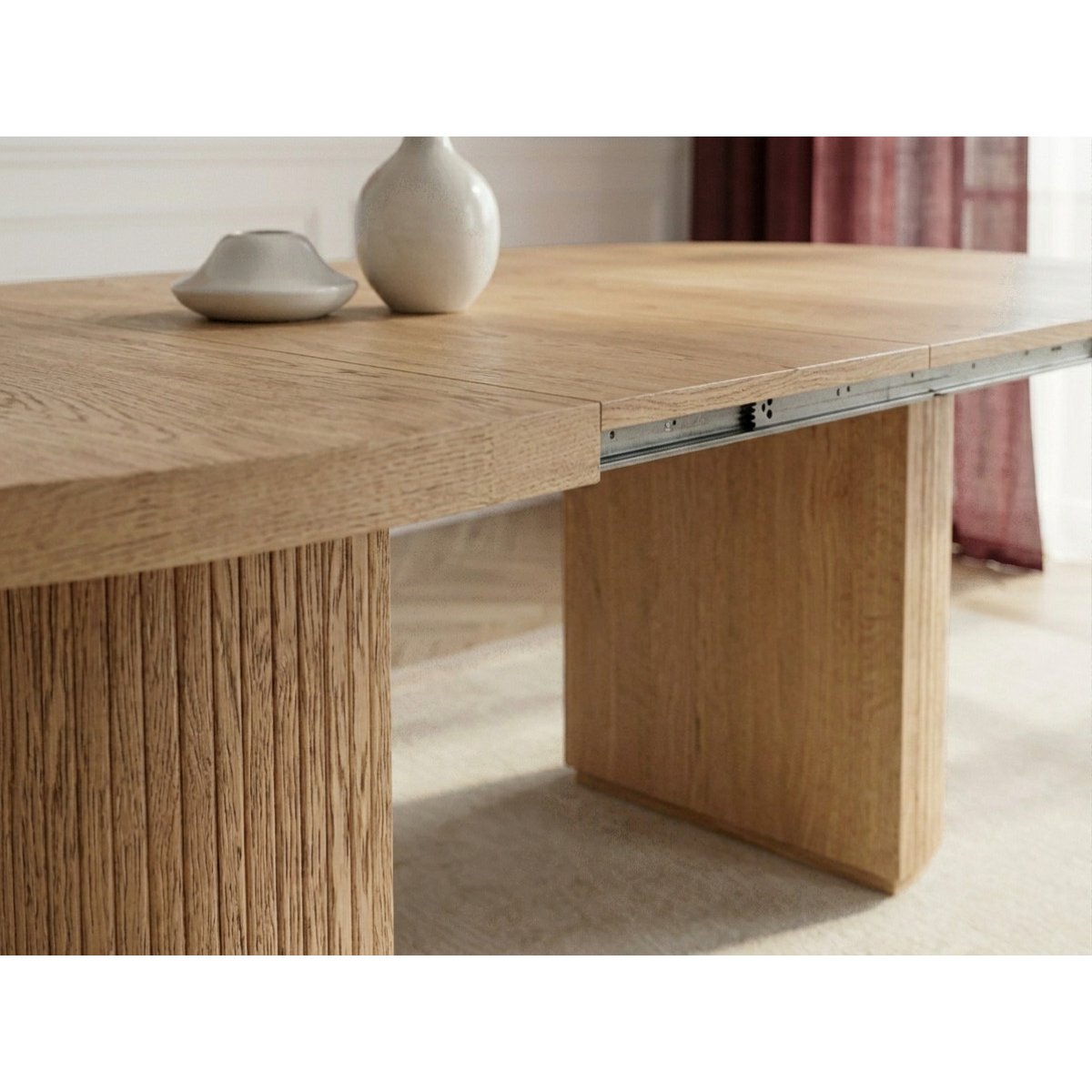 Table à manger ronde extensible 120 à 204 cm PRADO placage chêne massif avec rangements marron clair, BOBOCHIC