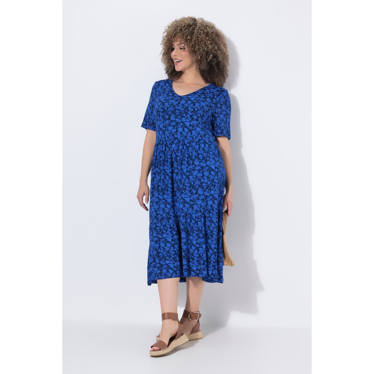 Robe en jersey. Coupe évasée avec volants. bleu paon, ULLA POPKEN