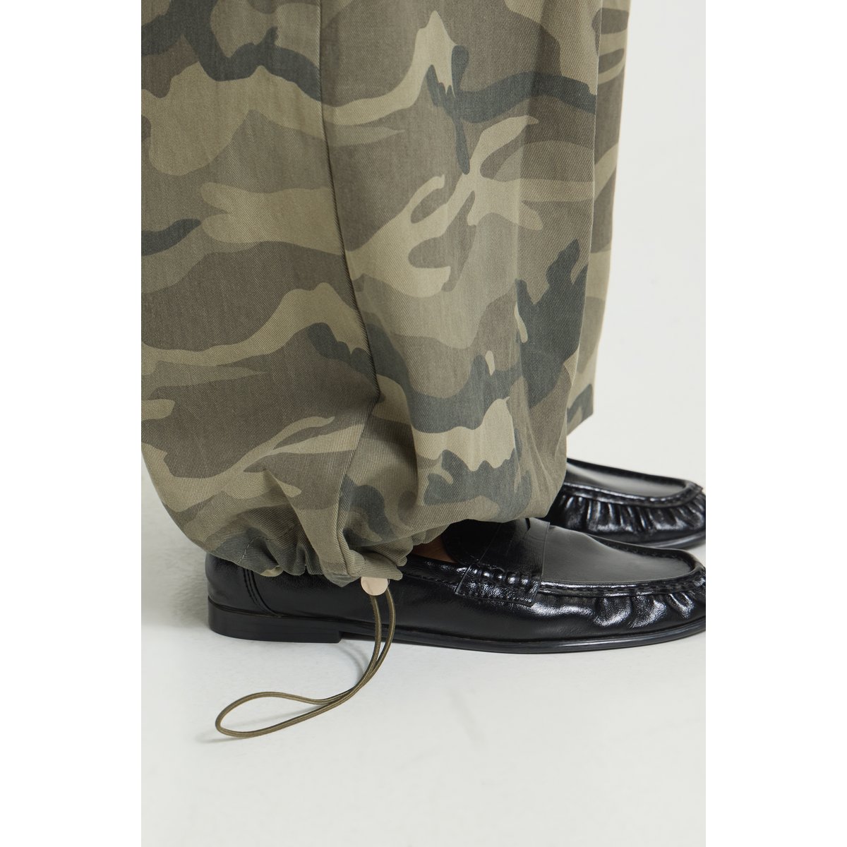 Pantalon décontracté camo green, ICHI