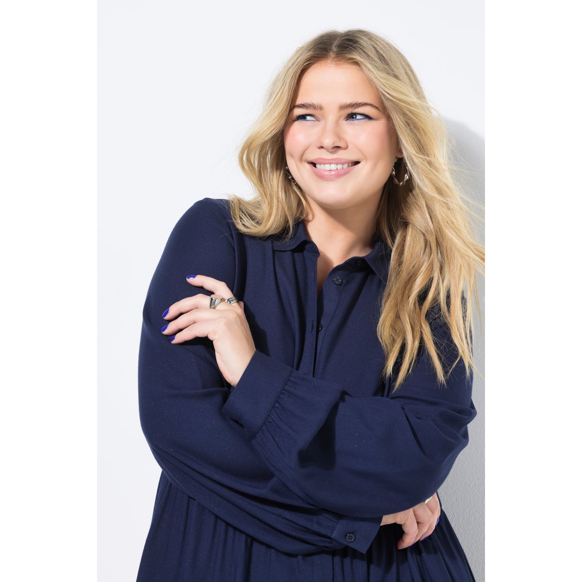 Robe midi évasée, motif à carreaux marine, STUDIO UNTOLD