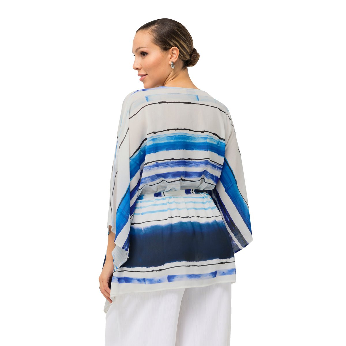 Tunique en mousseline oversized. Décolleté marine, ULLA POPKEN