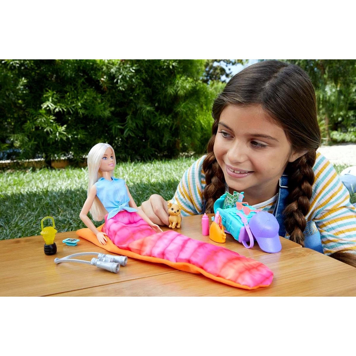It Takes TwoCoffret vive le camping multicolore, MATTEL