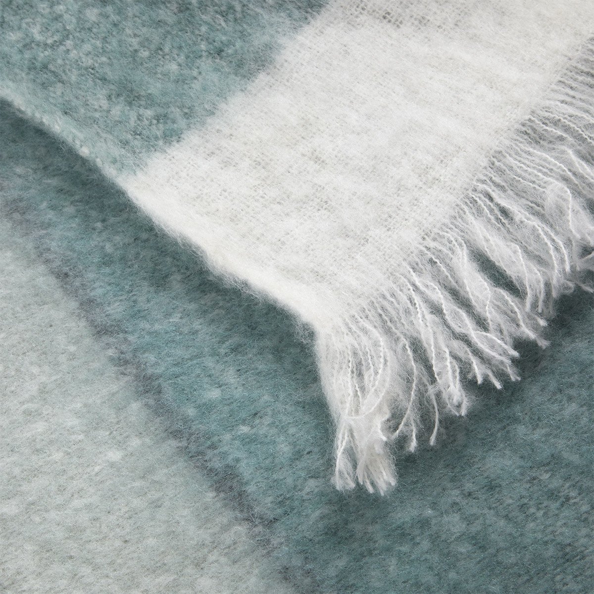 Couvre lit en mohair rose, BAIKAL orage, DESFORGES