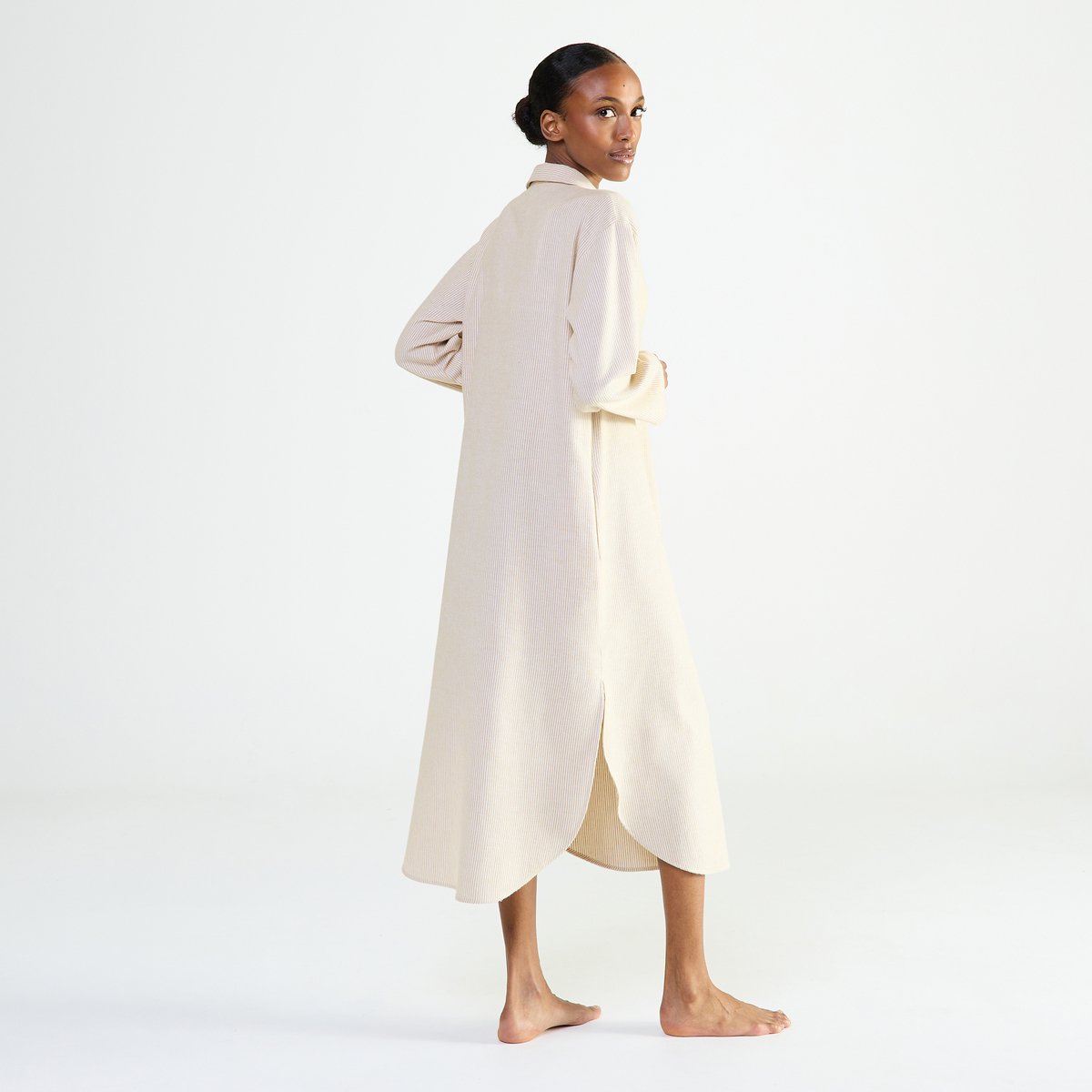 Chemise de nuit longue col classique en flanelle de coton FLANELLE RAYÉE beige, LAURENCE TAVERNIER