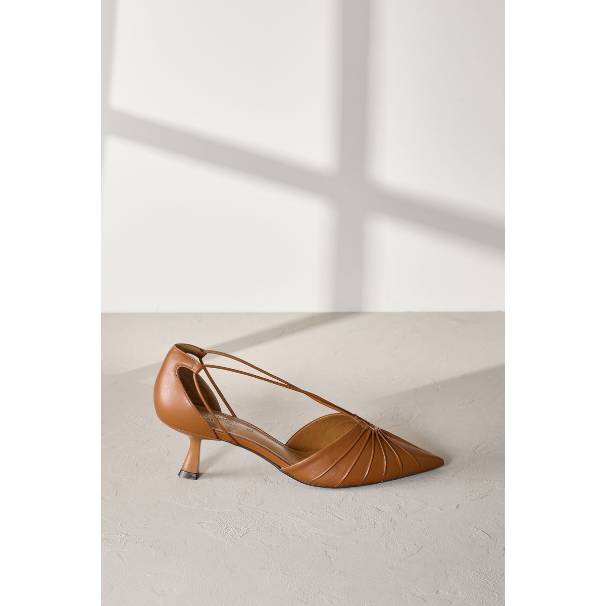Chaussures pointues à talons kitten marron fauve, NEXT