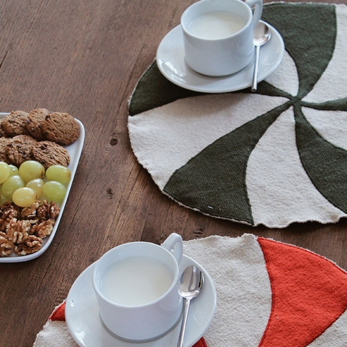 Lot de 4 sets de table Candy XMAS CAPSULE rouge, vert canard, naturel, LORENA CANALS