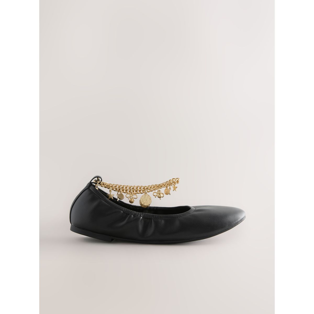Ballerines souples à bout rond et breloque noir, NEXT