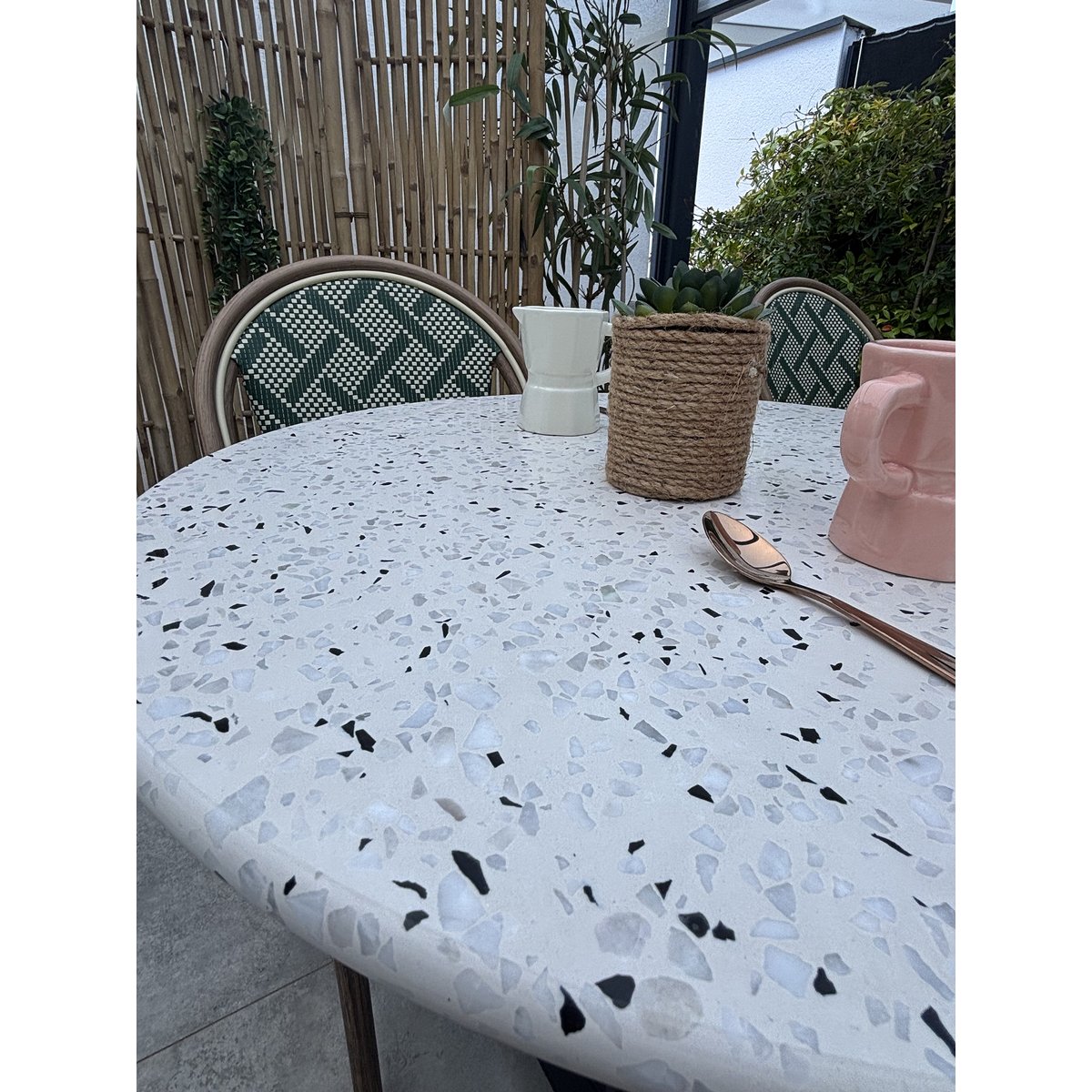 Ensemble repas de jardin en acier et plateau rond terrazzo BISTRO vert, DCB GARDEN