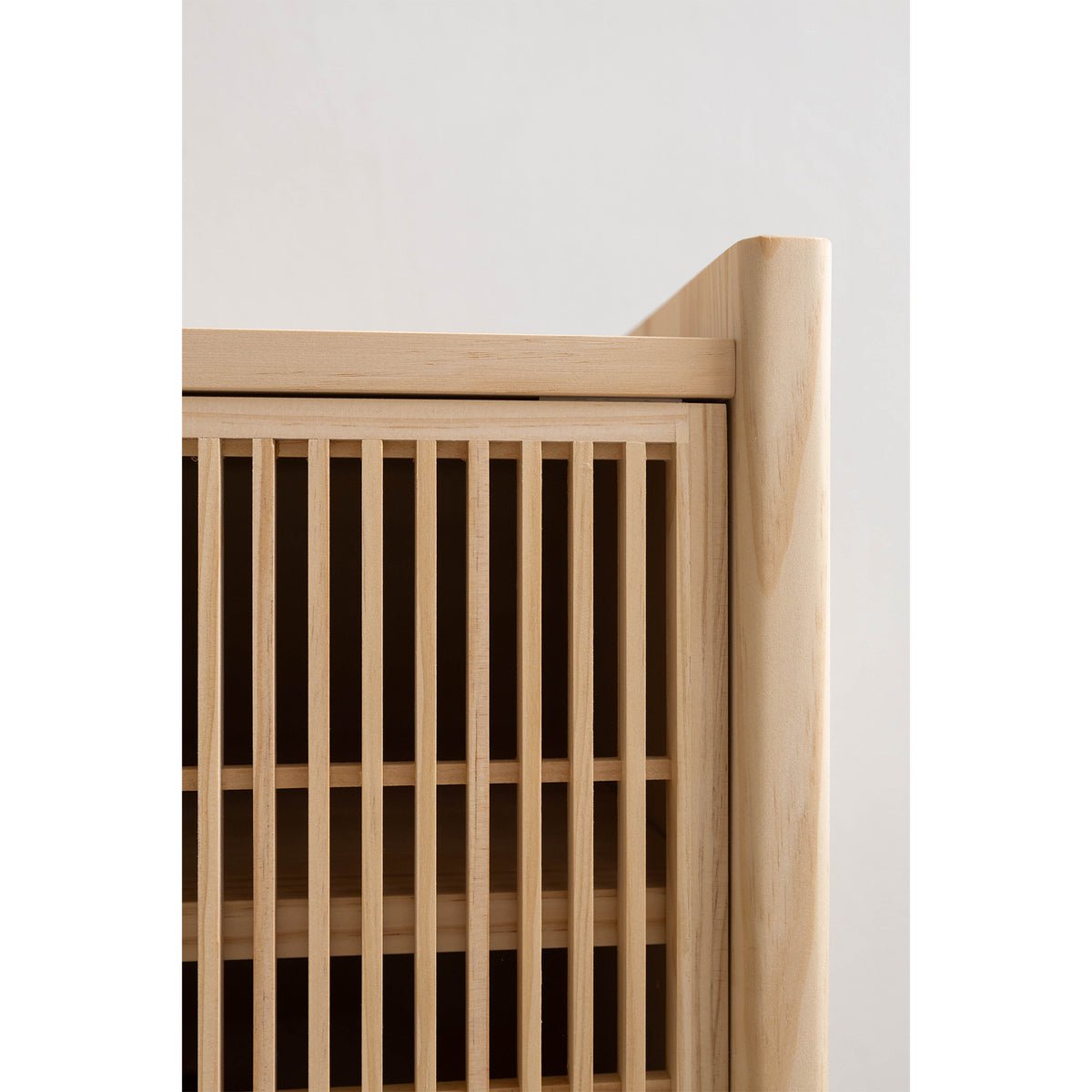 Meuble TV en pin massif verni MENDIA MOYEN bois clair, NAAN FURNITURE