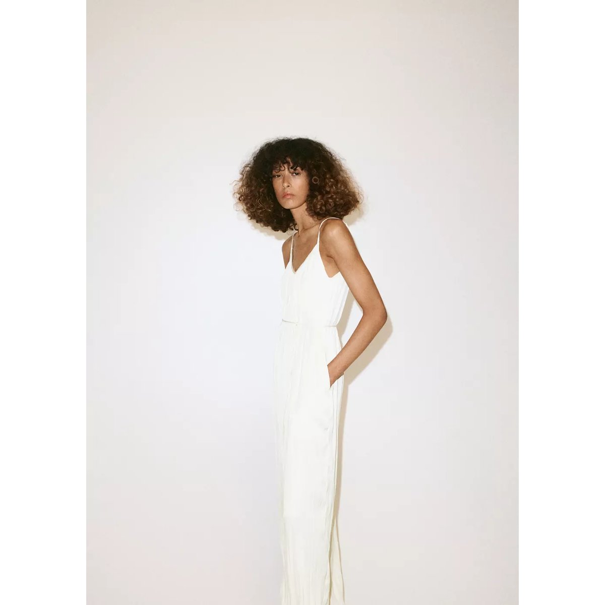 Combinaison bouffante avec ceinture blanc cassé, MANGO