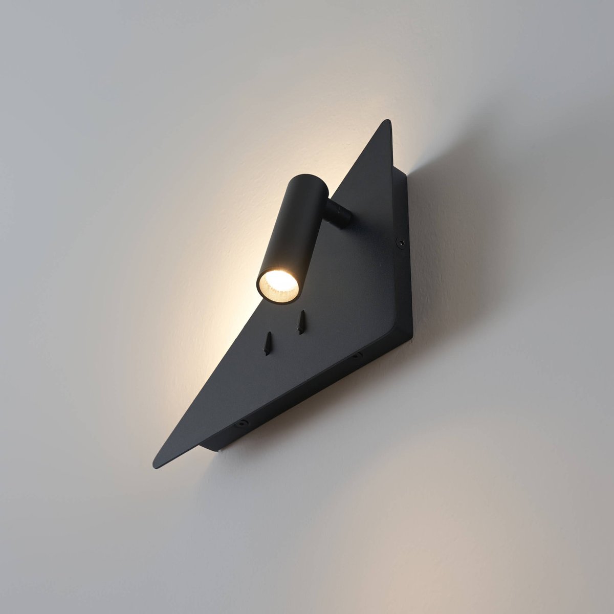 Applique triangle liseuse droite LED - ELARIS noir, KOSILUM