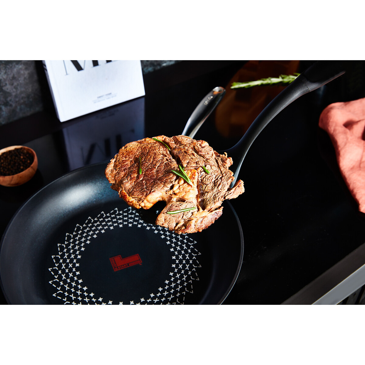 28cm Smart Start Classic Frying Pan black, TOWER