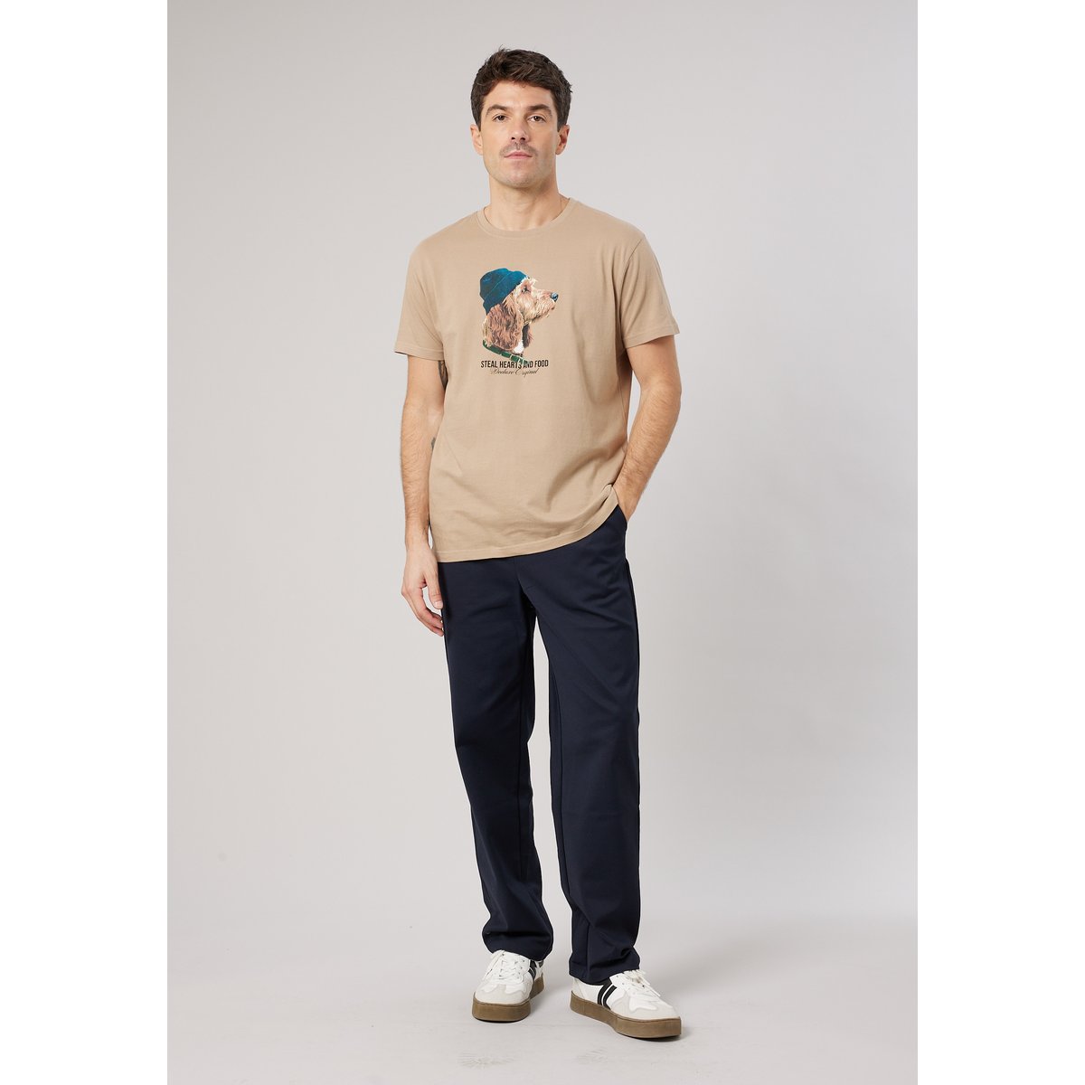 T-shirt homme en 100% coton jersey imprimé chien stylisé DOOD dune, DEELUXE