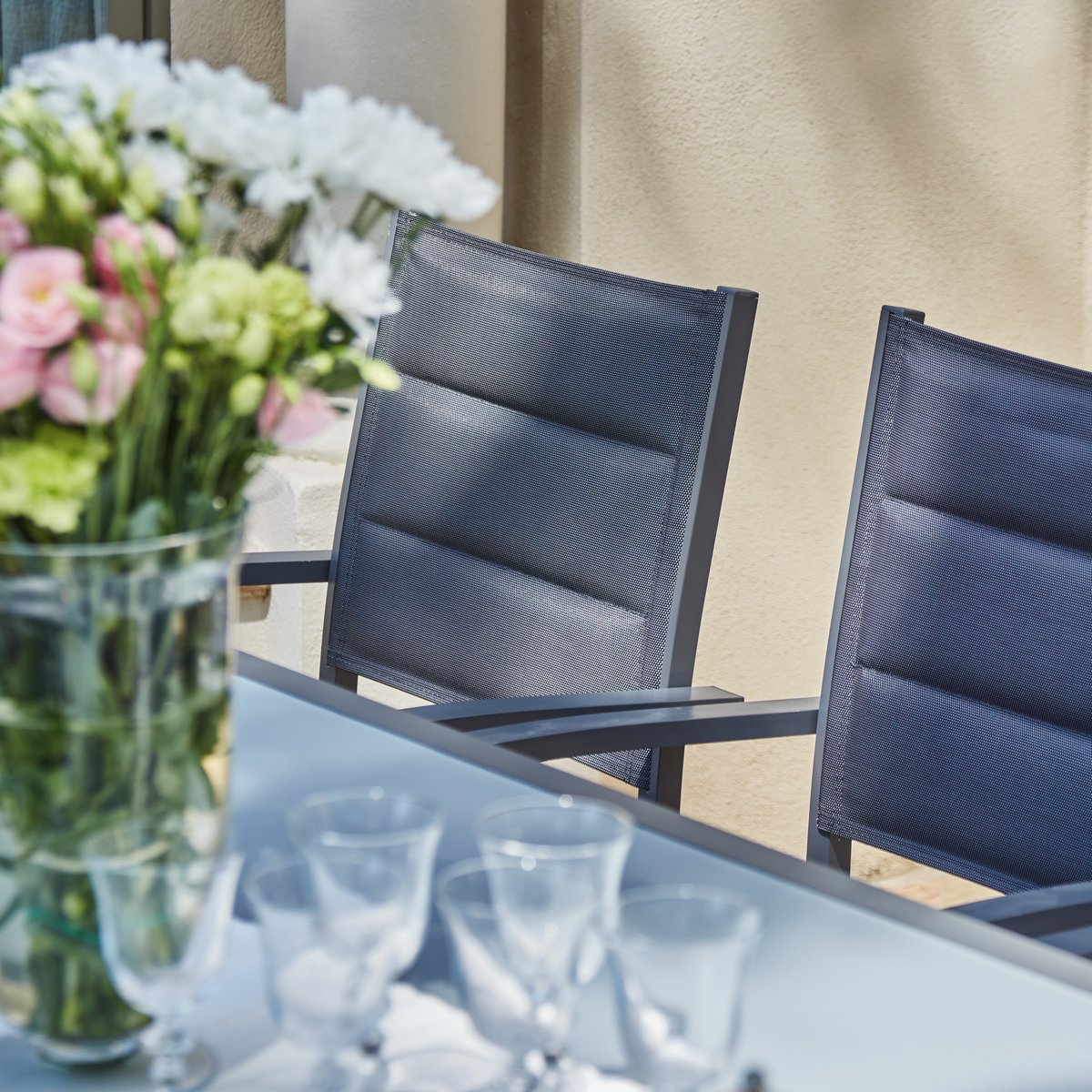 Salon de jardin, 4 chaises, TOKYO gris foncé, DEFORA HOME