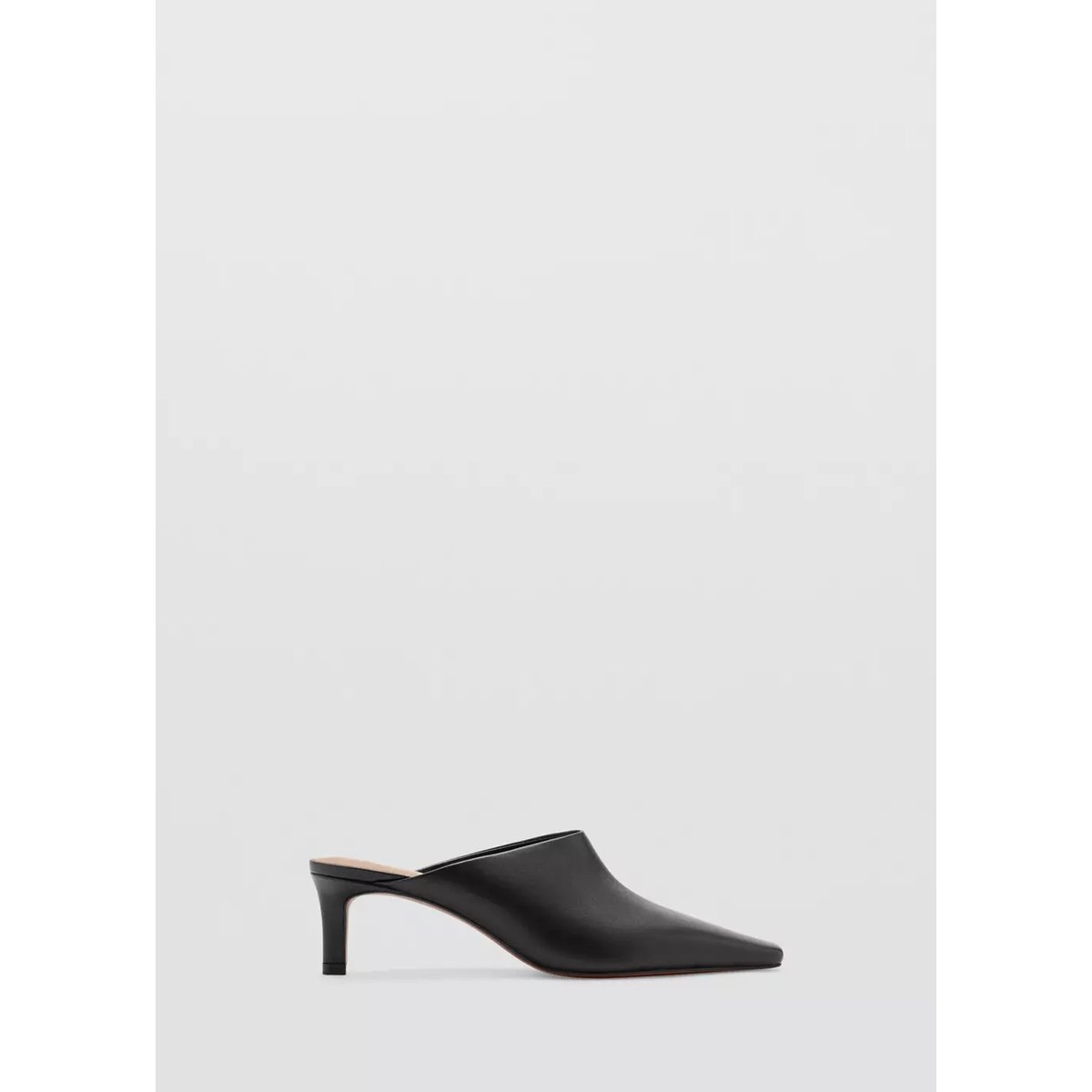 Chaussures talon ouvertes à l’arrière cuir noir, MANGO