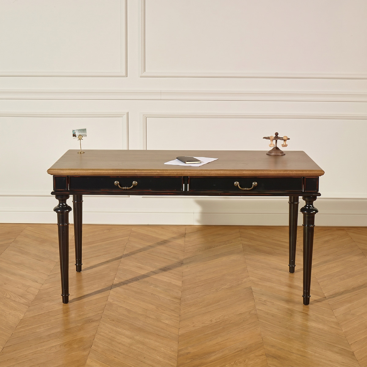 Bureau noir style shabby chic, plateau en chêne, 2 tiroirs YVAN noir, ROBIN DES BOIS