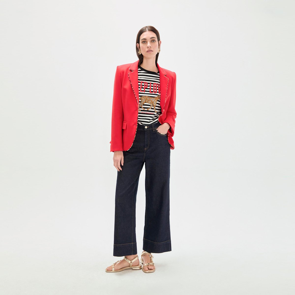 Blazer structuré à épaulettes col à revers rouge, LOLA CASADEMUNT