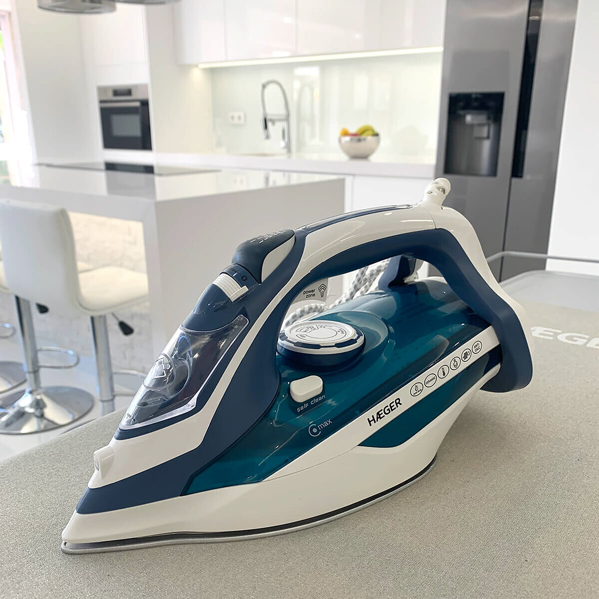 Ferro a vapor Ultra Steam, HAEGER branco/azul, HAEGER