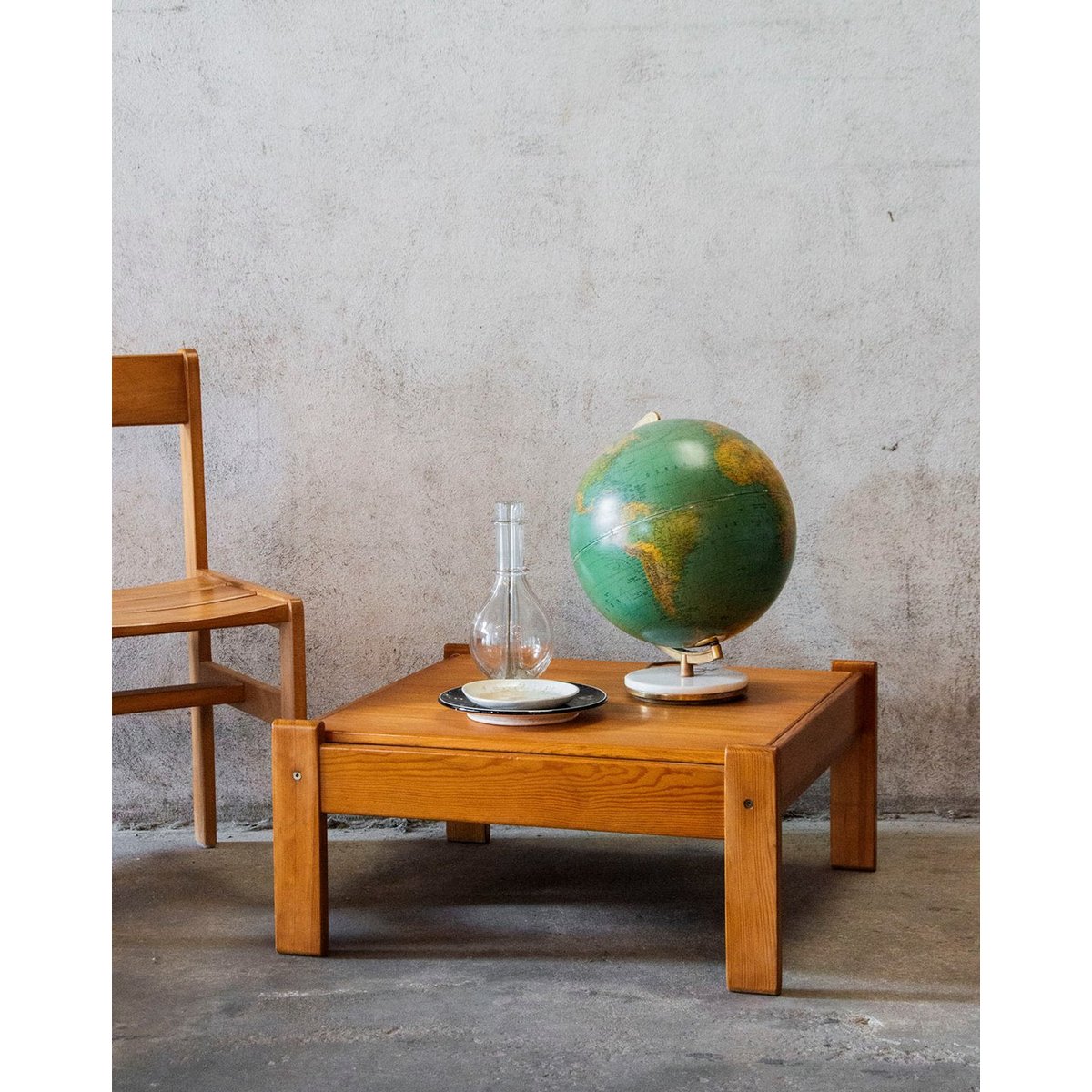 Table basse en pin Donna N°394 - Bon état bois, DEBONGOUT