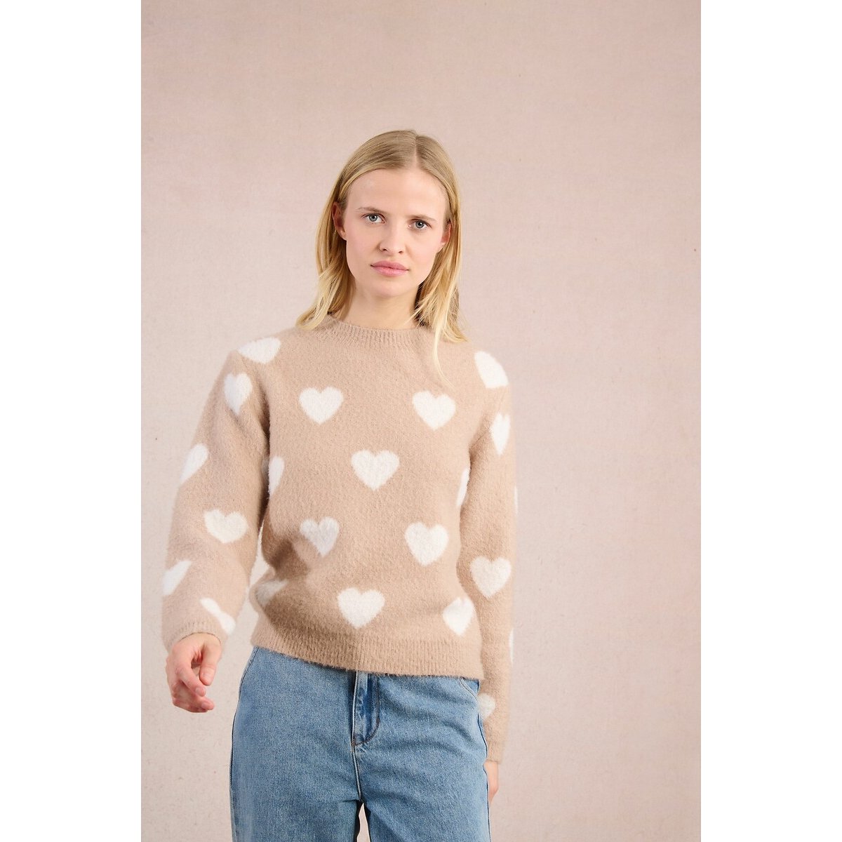 Knitted Jumper with Heart Print beige, MOLLY BRACKEN