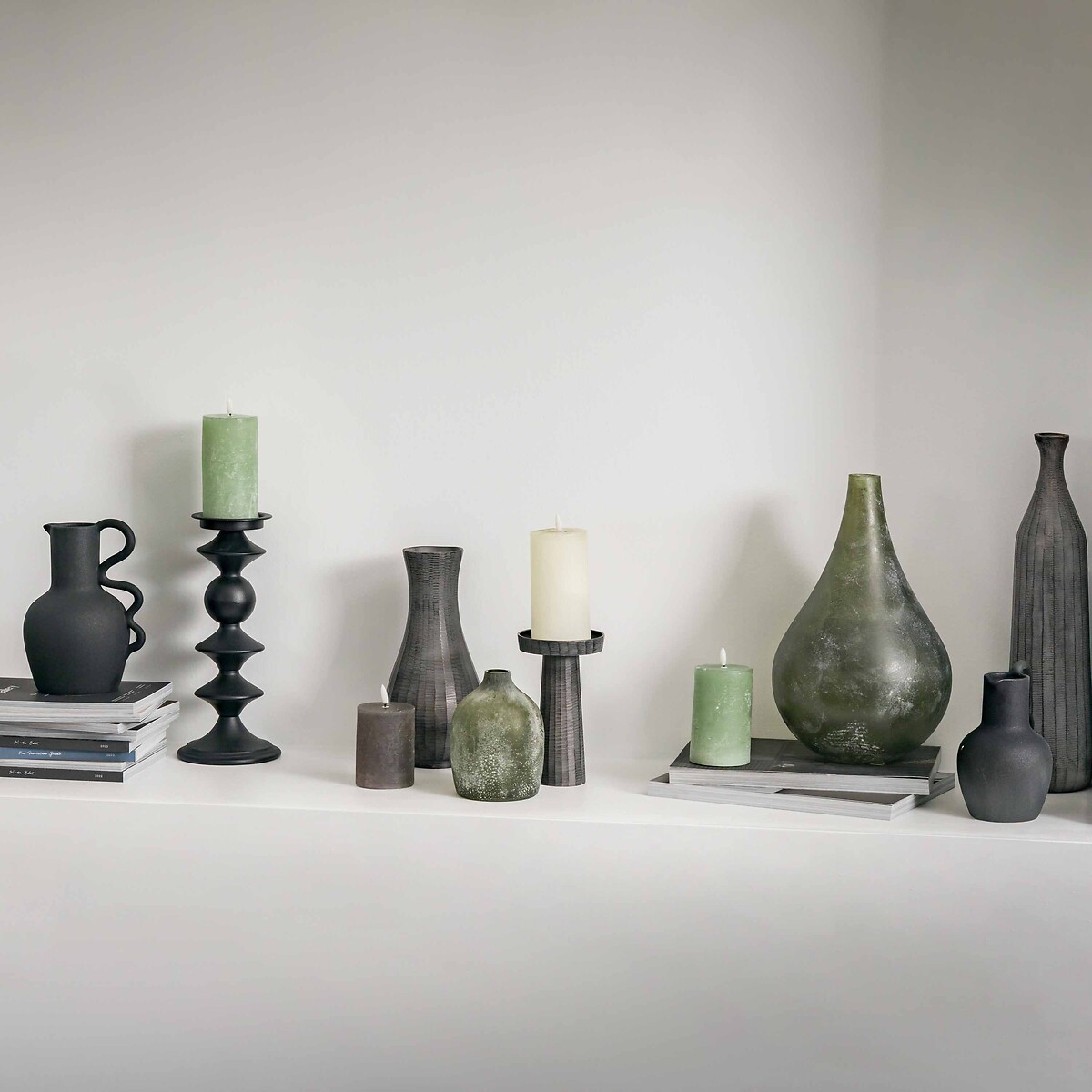 Small Pillar Candlestick in Antique Grey grey, ÉDITÉ