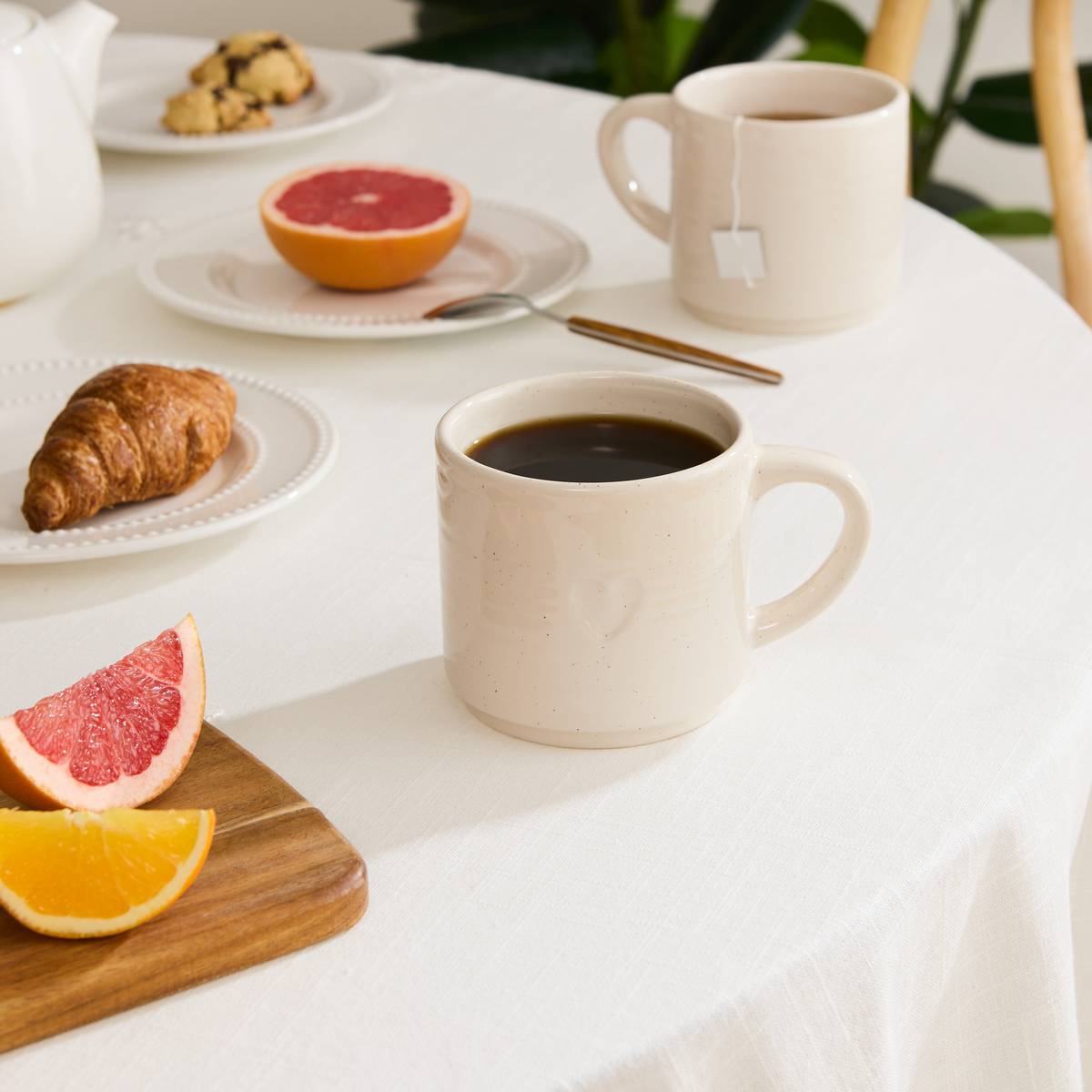Coffret de 2 mugs motif coeur ADELE blanc chaud, ATMOSPHERA