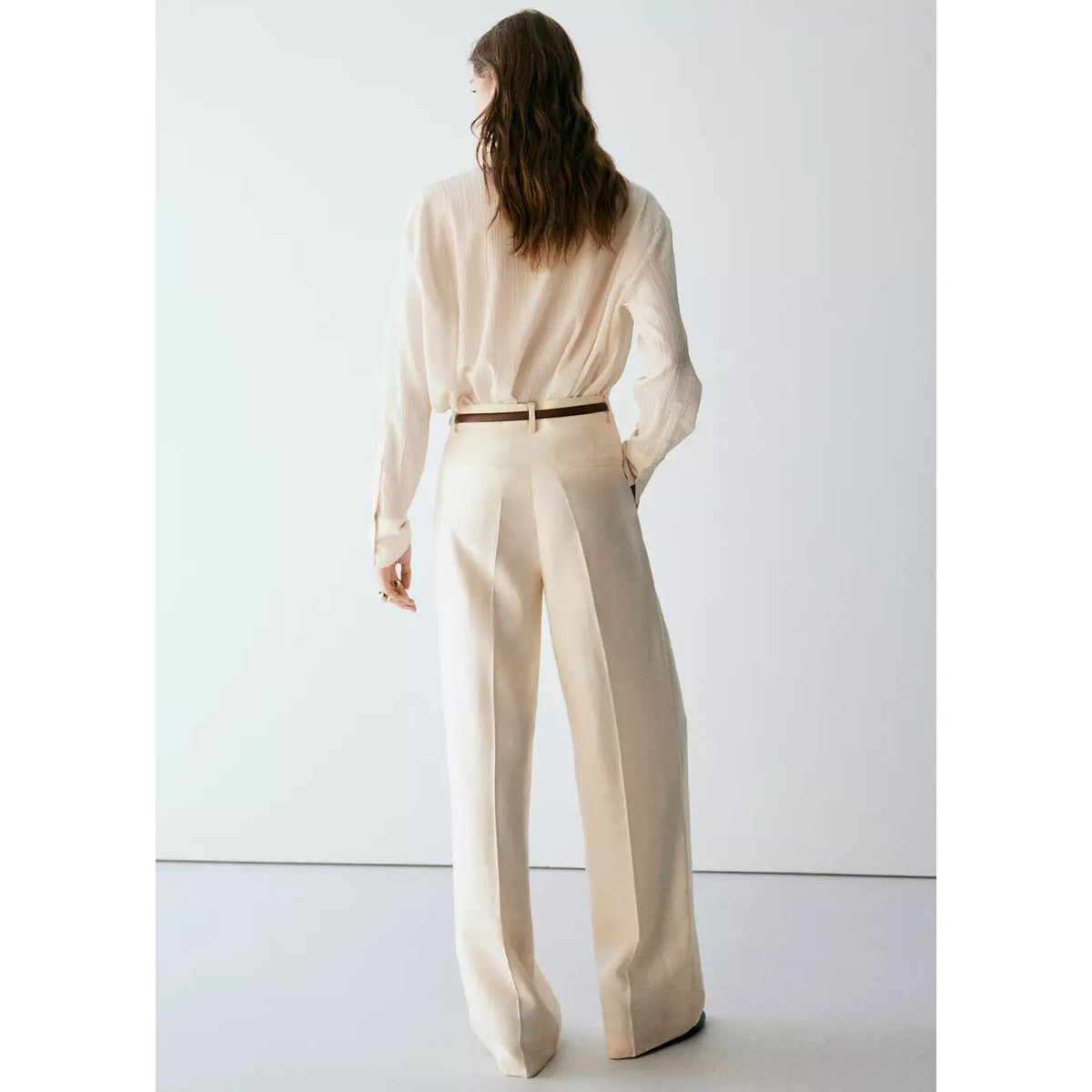 Blouse fluide volantée écru, MANGO