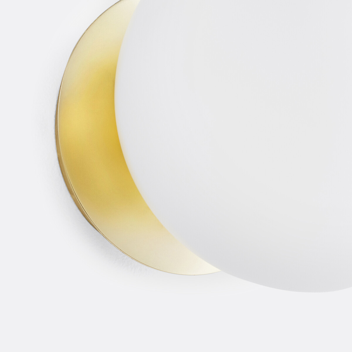 Applique ou plafonnier, en laiton et verre opaline, MORICIO blanc, LA REDOUTE INTERIEURS