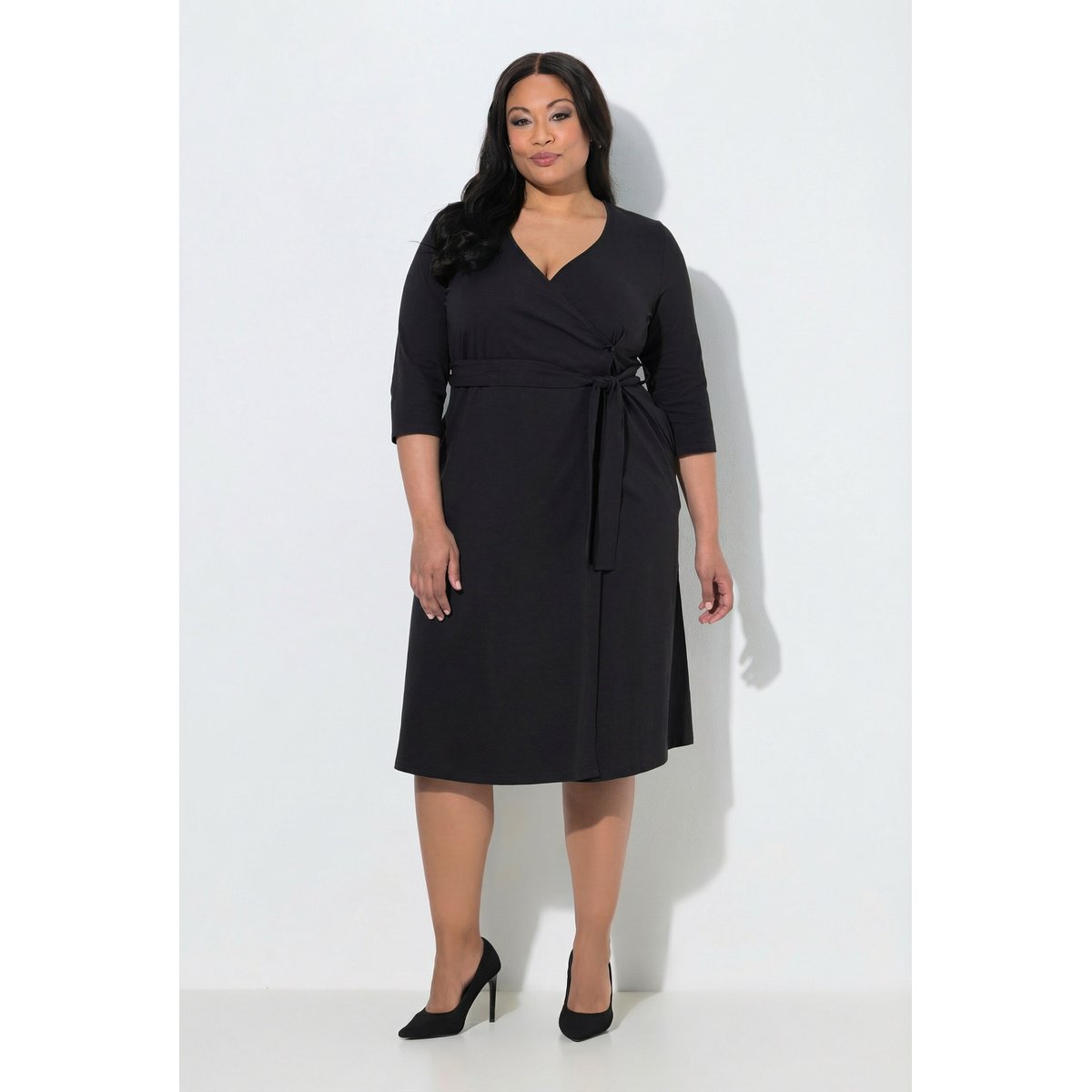 Robe portefeuille, coupe en A, col en V noir, ULLA POPKEN