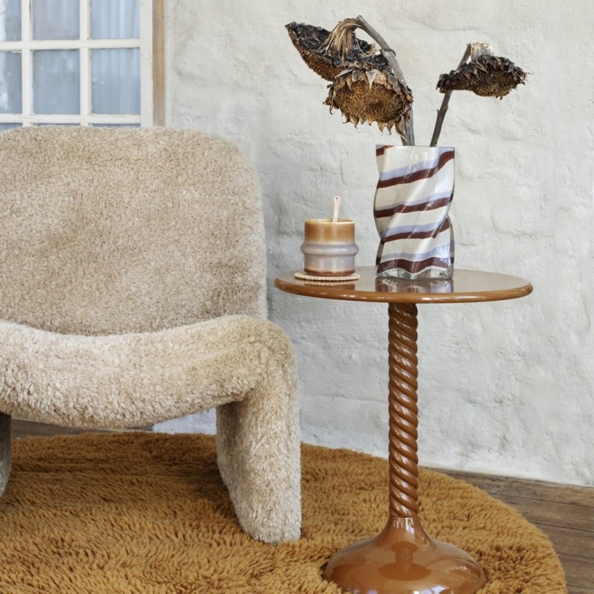 Fauteuil lounge imitation fourrure beige, MADAM STOLTZ