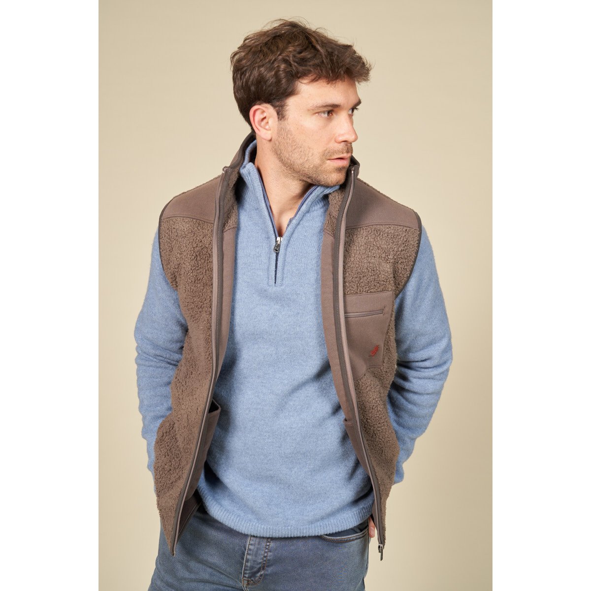 Gilet sans manche en bouclette chocolat, MCS