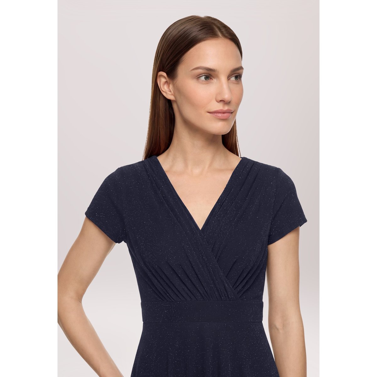 Robe de cocktail au look scintillant night sky, VERA MONT