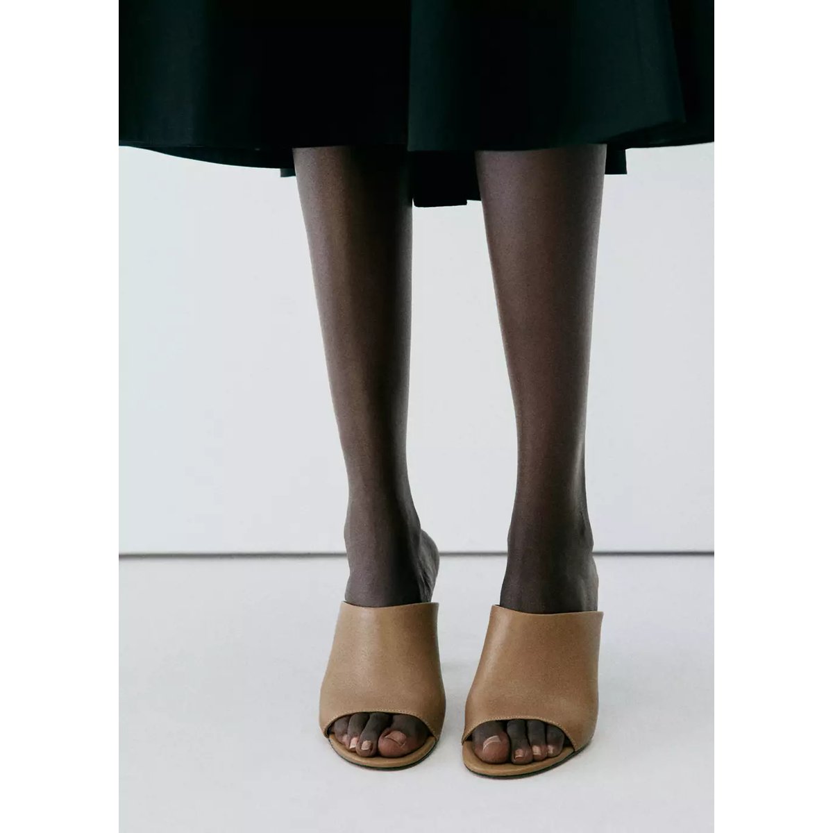 Sandales cuir talon kaki, MANGO