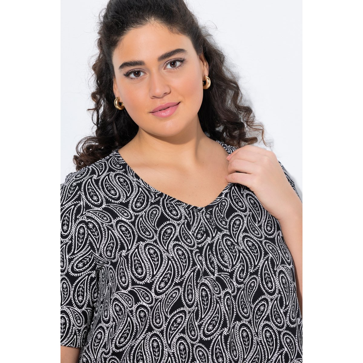 T-shirt avec plis fantaisie noir, ULLA POPKEN