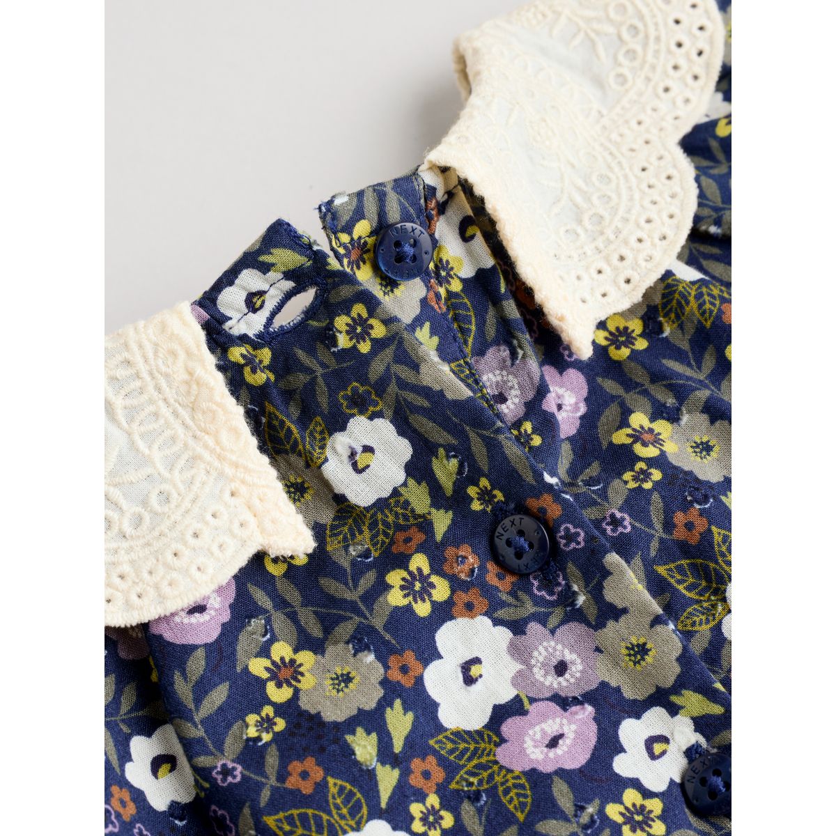Cardigan, haut et pantalon en velours bébé jaune/ bleu marine ditsy/ violet, NEXT