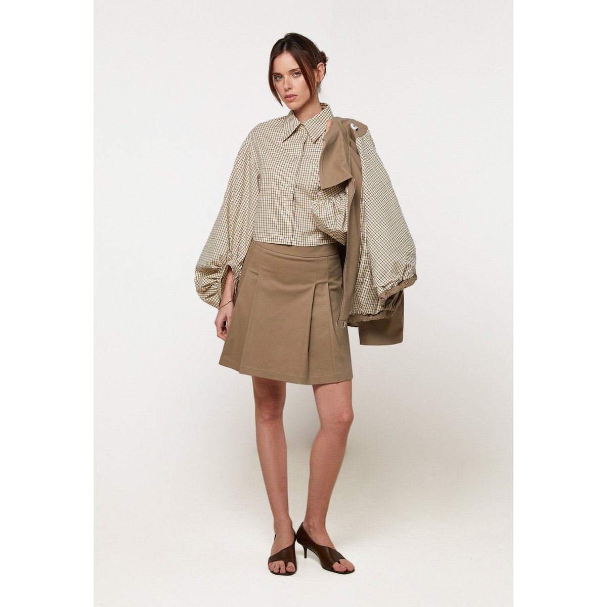 Jupe courte à plis en coton beige foncé, RODIER