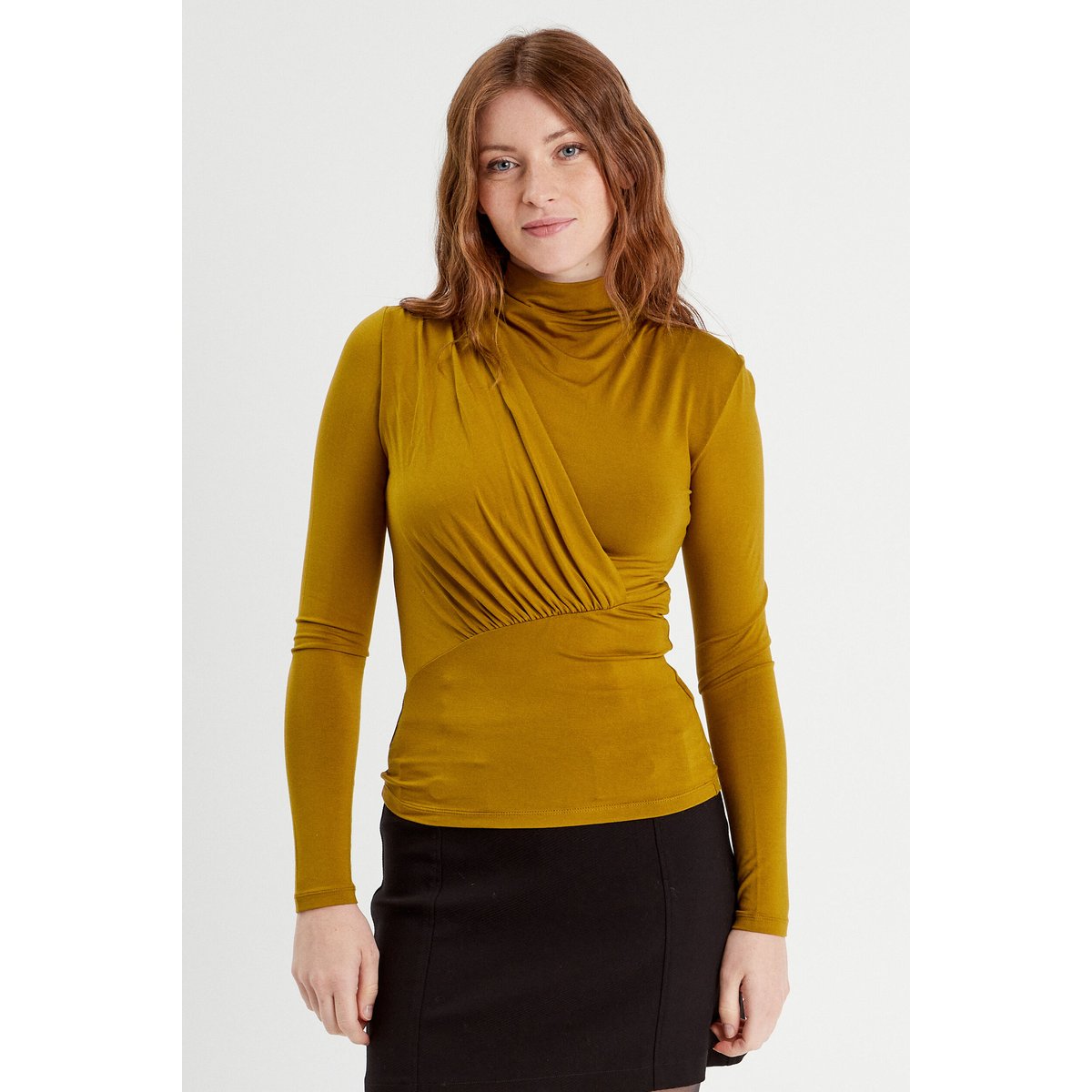 T-shirt drapé col montant jaune foncé, CACHE CACHE