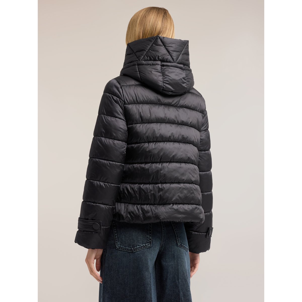 Veste matelassée courte à capuche noir, MOTIVI