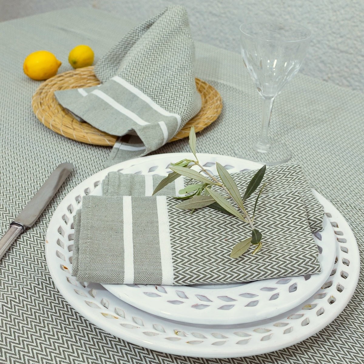 Lot de 4 serviettes de table coton SIENNA vert olive, FEBRONIE
