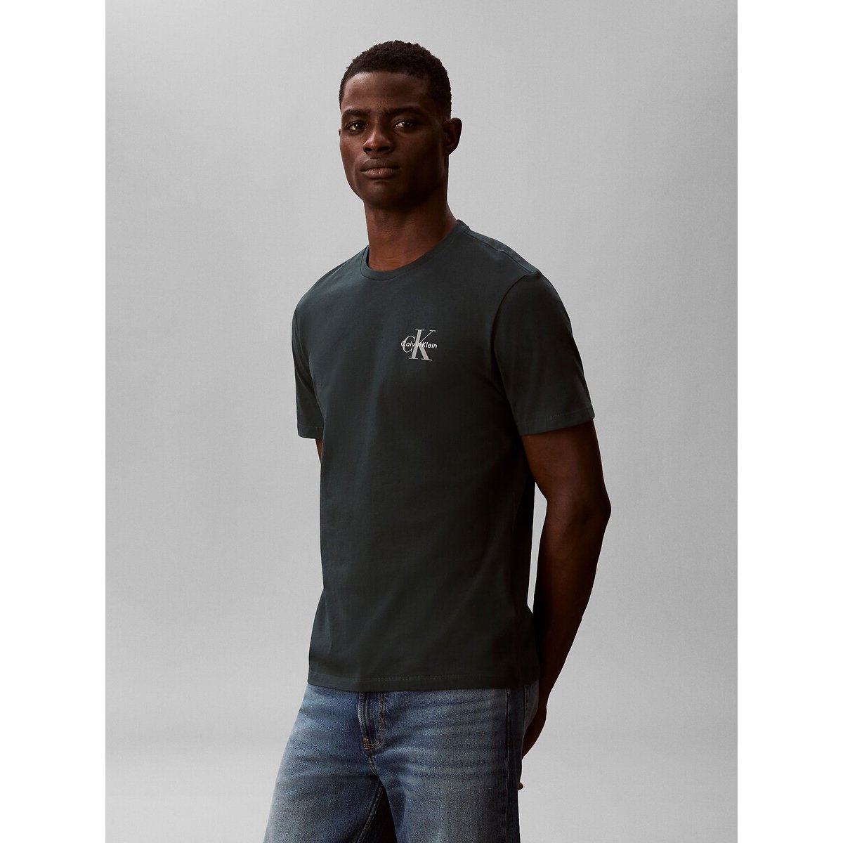 Lot de 2 T-shirts manches courtes à logo blanc + marine, CALVIN KLEIN JEANS