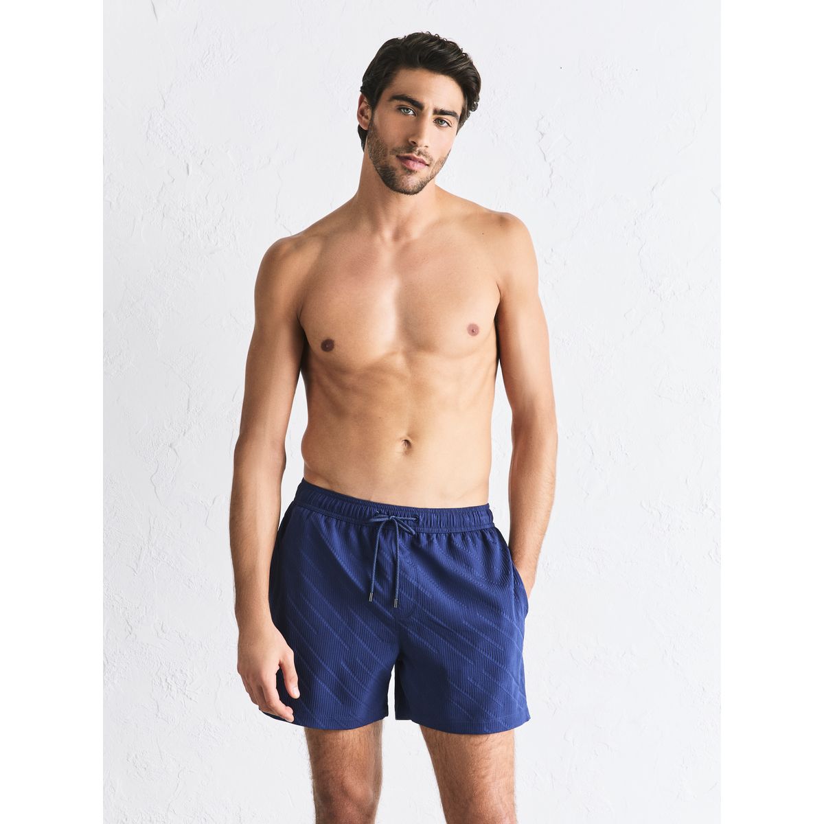 Short de bain à motif diagonale texturé bleu marine, NEXT