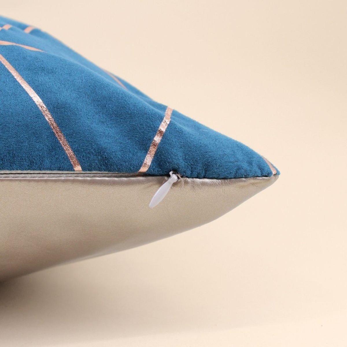 Coussin motifs géométriques 40x40cm bleu, ORNAMI