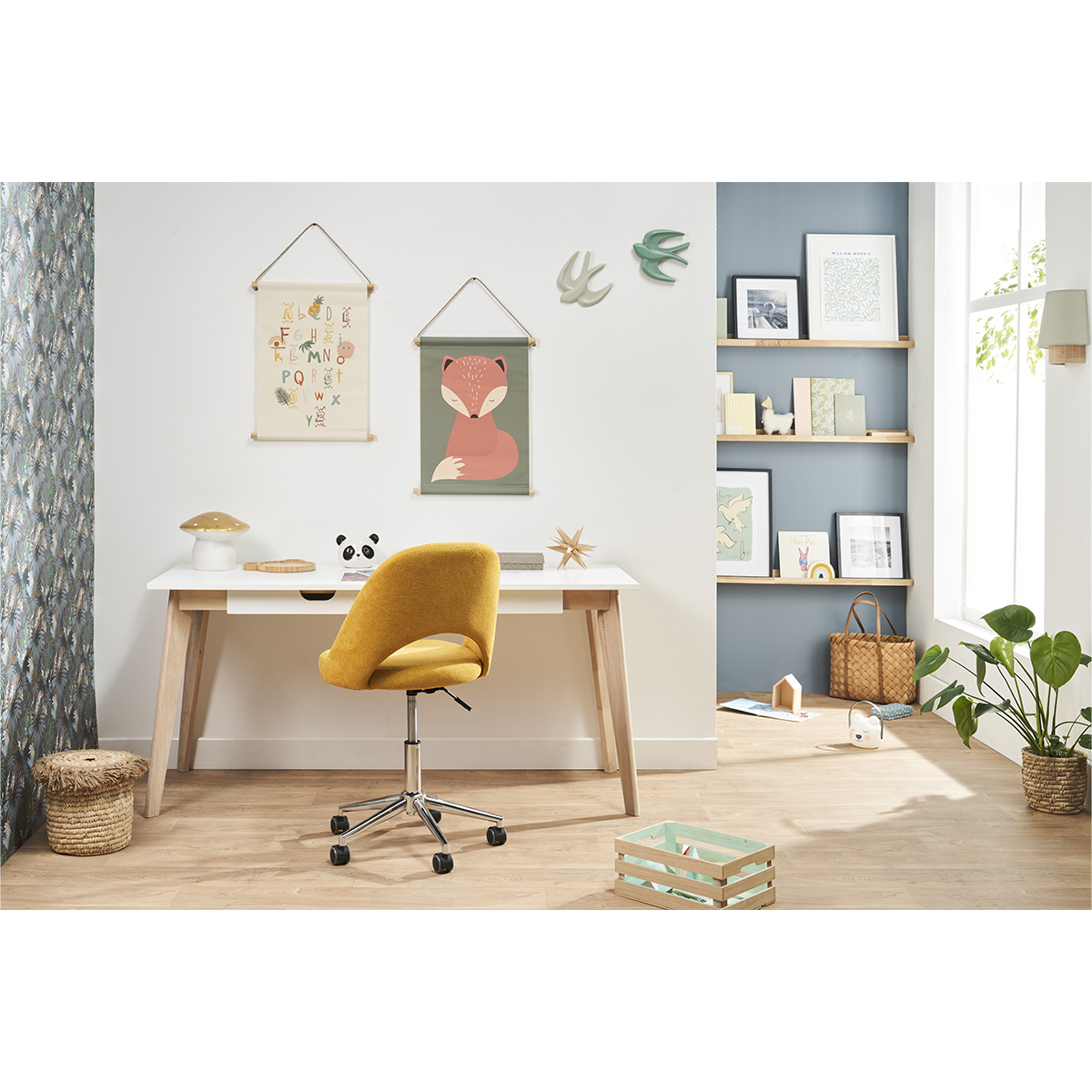 Chaise de bureau à roulettes en tissu effet velours texturé jaune moutarde et acier chromé COSETTE jaune, MILIBOO