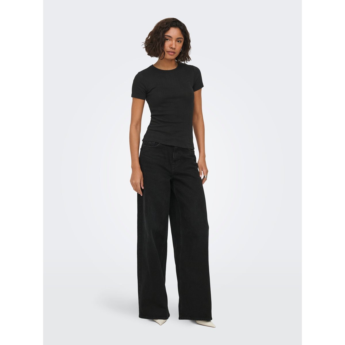Top black 1, JDY