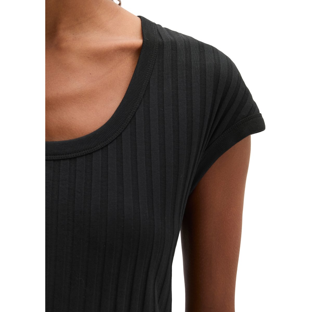 T-shirt Pointelle slim en doux mélange Modal-Organic-Cotton noir, MARC O'POLO
