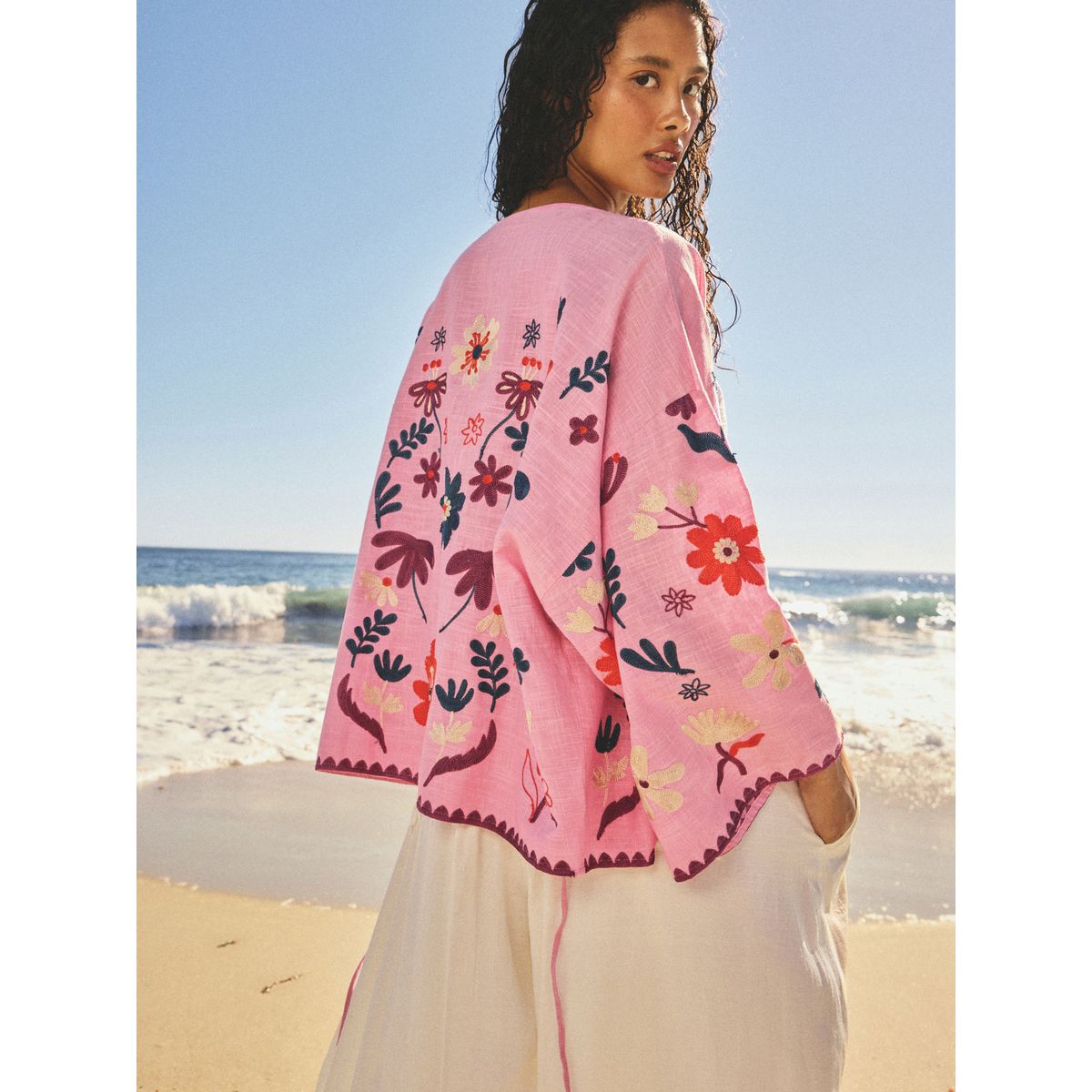 Veste à nouer sur le devant floral brodé rose, NEXT