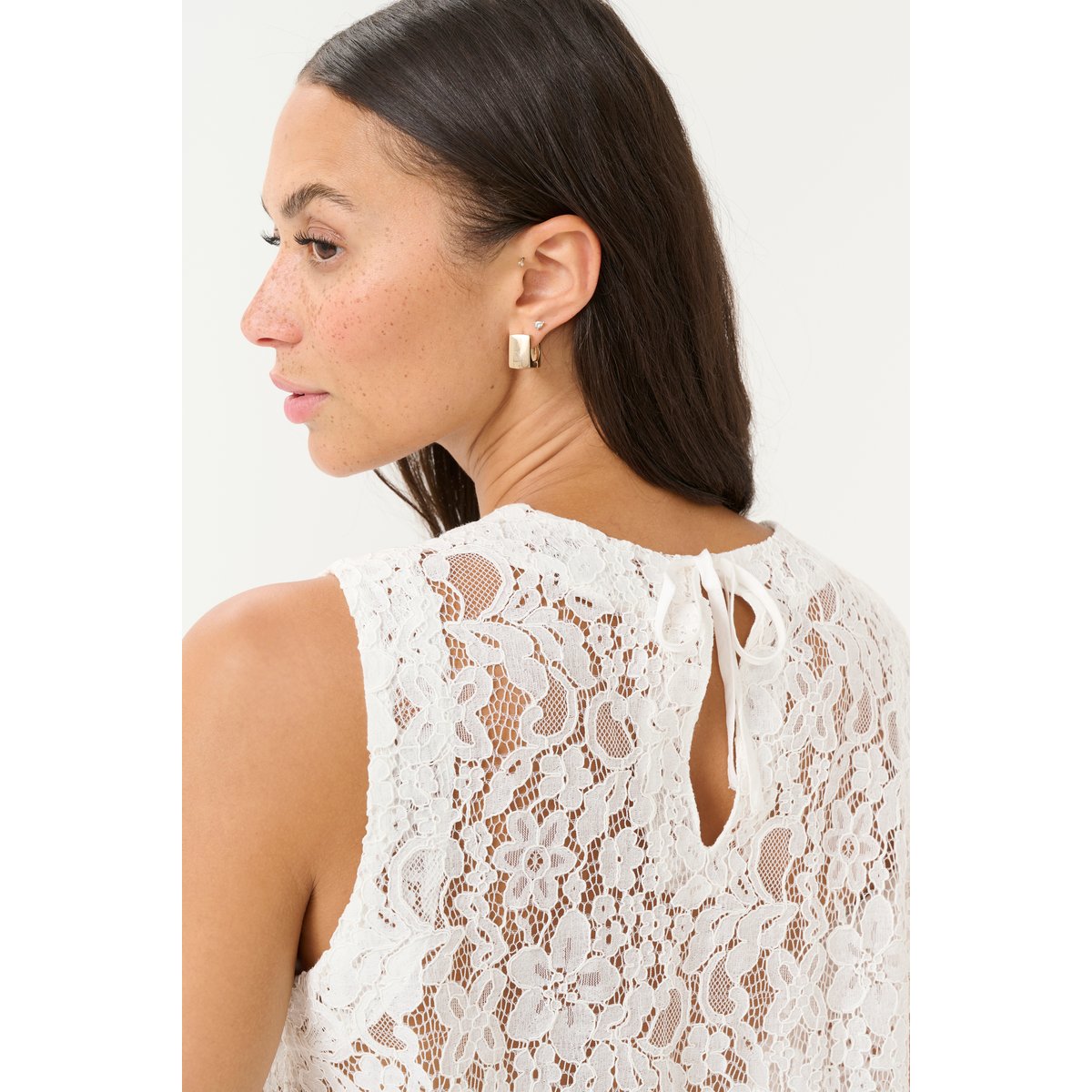 Sleeveless blouse blanc chalk, KAFFE