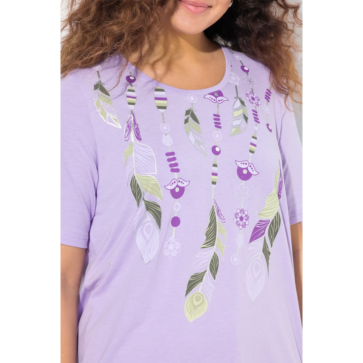 T-shirt à col rond et manches courtes. Motif lavande, ULLA POPKEN